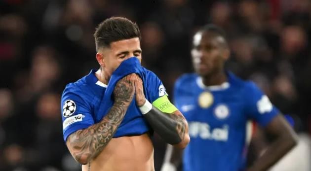 Chelsea vừa nhận trận thua muối mặt trước PSG.