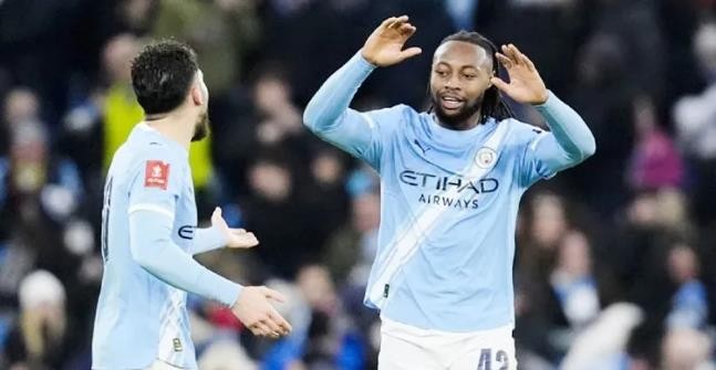 Antoine Semenyo xuất sắc trong màu áo Man City.