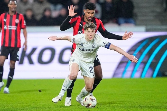 Nottingham vượt qua đối thủ sau 120 phút căng thẳng.