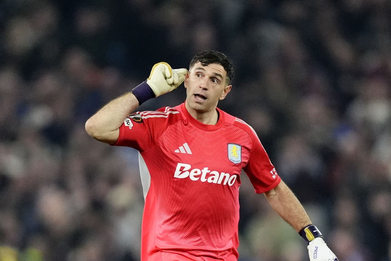 Martinez tiếp tục gây ấn tượng. 