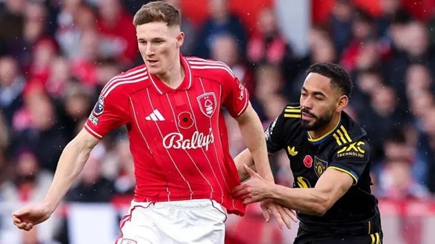 Anderson lọt vào tầm ngắm của Man Utd.