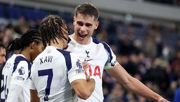 Simons và Van de Ven sẽ tạo ra sự phối hợp bên cánh trái.