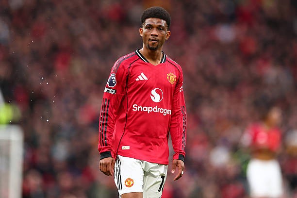 Carrick nên đặt niềm tin vào Amad.