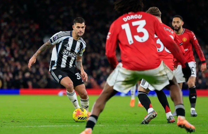 MU đang nhắm đến Bruno Guimaraes.