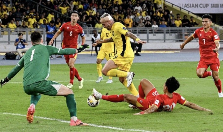 Việt Nam sẽ chạm trán với Bangladesh để làm ''nóng máy'' chuẩn bị cho cuộc đối đầu Malaysia.