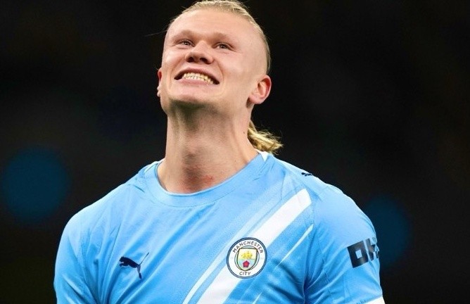Haaland cân nhắc tương lai ở Man City.