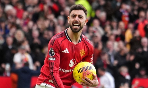 Fernandes trong màu áo MU.