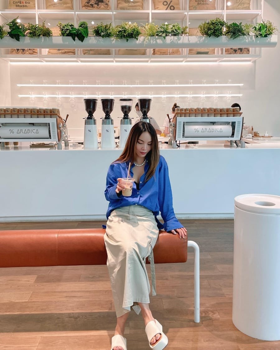 Đây là kiểu váy phù hợp với nhiều dáng người, đặc biệt là những ai ưu tiên sự gọn gàng và kín đáo.