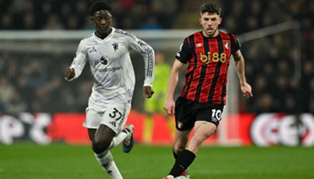 Tiền vệ trung tâm: Kobbie Mainoo (6.6 điểm) Tài năng trẻ của Man Utd tiếp tục thể hiện sự chững chạc và nhãn quan chiến thuật nhạy bén. Những tình huống di chuyển thông minh không bóng của Mainoo đã giúp Quỷ đỏ tìm thấy những khoảng trống quý giá trong hệ thống phòng ngự lùi sâu của Bournemouth để luân chuyển bóng lên phía trên.