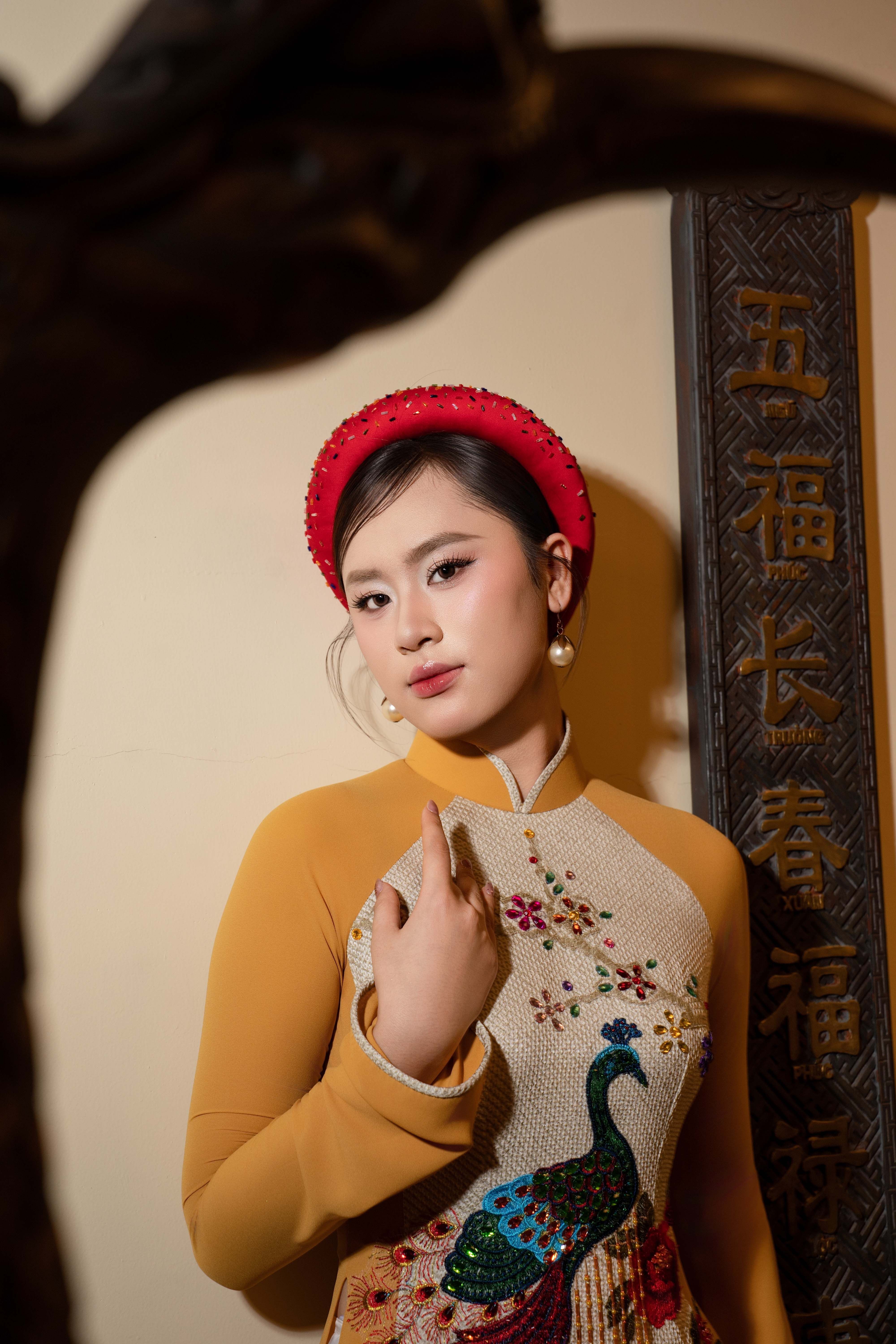 Á HẬU HUYỀN TRÂM (1).jpg