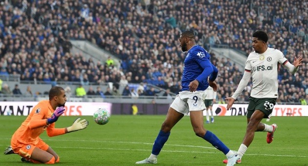 Chelsea có màn trình diễn bạc nhược.