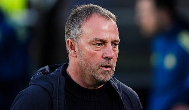 Hansi Flick báo tin vui về tình hình nhân sự của Barcelona.