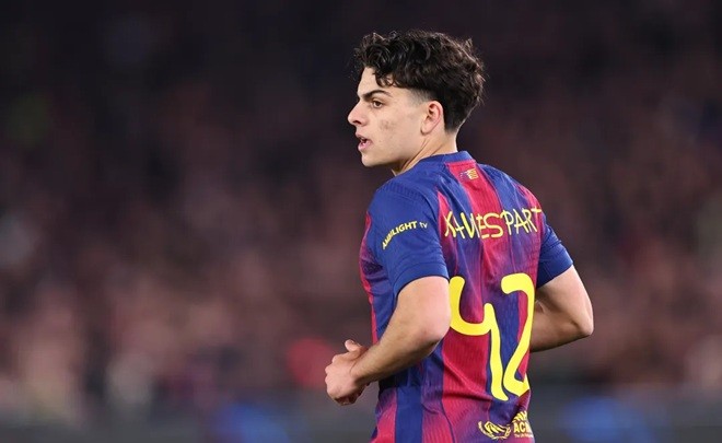  Xavi đã thể hiện ấn tượng trong lần đầu đá chính cho Barca.