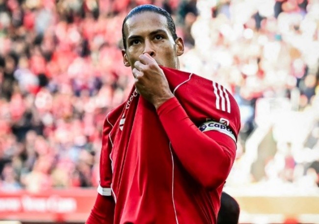 Van Dijk là thủ lĩnh bền bỉ của Liverpool.