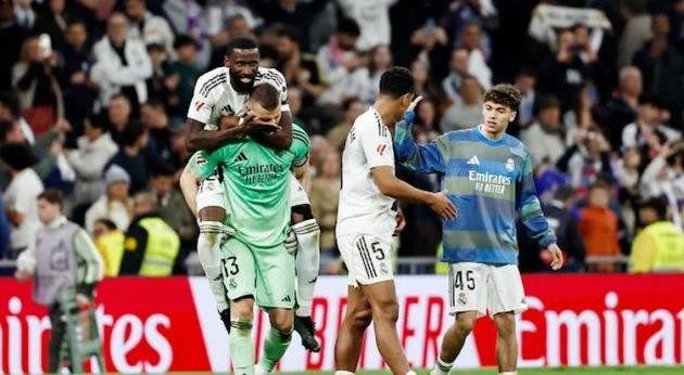 Real Madrid giành chiến thắng quan trọng trước Atletico Madrid.