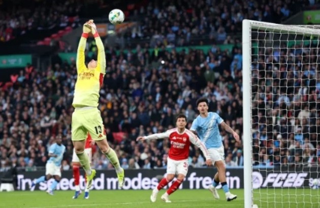 Kepa mắc sai lầm nghiêm trọng trong trận chung kết.