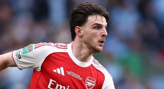 Declan Rice -6 điểm. Rice chiến đấu không mệt mỏi với những cú tắc bóng quyết liệt nhằm vực dậy tinh thần cho toàn đội. Rice vẫn là mối đe dọa thường trực trong các tình huống cố định với những quả treo bóng khó chịu.