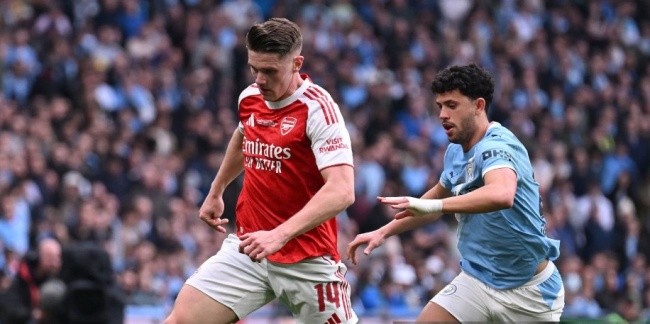 Viktor Gyokeres - 6 điểm. Tiền đạo chủ lực của Arsenal chỉ để lại dấu ấn duy nhất trong hiệp một với một vài tình huống gây khó khăn cho Khusanov trong các pha chuyển trạng thái. Ngoài ra, anh hoàn toàn bị cô lập giữa vòng vây các hậu vệ áo xanh.