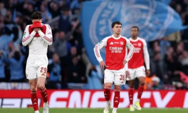 Arsenal cho thấy hình ảnh thiếu bản lĩnh.