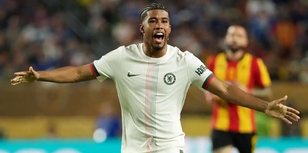 Inter ttheo đuổi Santos của Chelsea