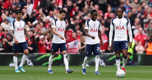 Cần phép màu để Spurs trụ hạng thành công
