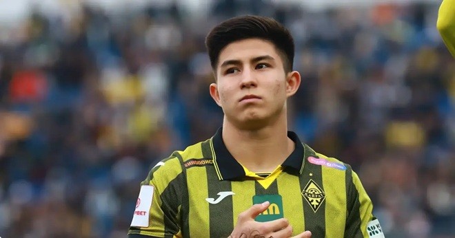  Satpayev sẽ cập bến Chelsea vào hè này.