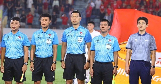 Trọng tài chính người Hàn sẽ bắt trận Việt Nam - Malaysia.