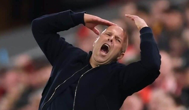 Slot đang cảm nhận được sự khắc nghiệt tại Liverpool