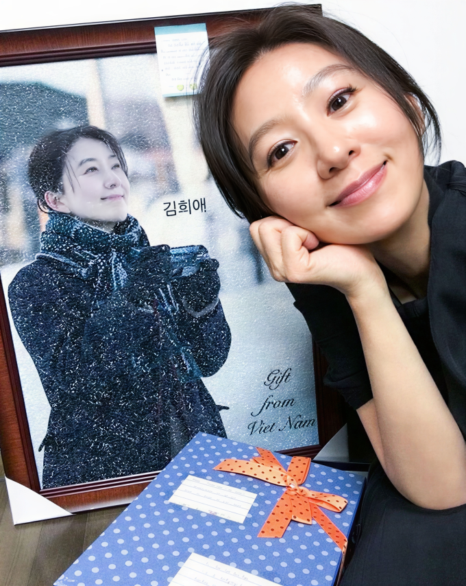 Một trong những thói quen được Kim Hee Ae duy trì trong nhiều năm là đi ngủ sớm, thường trước 22h.