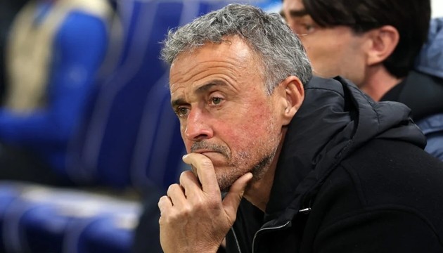 Nhận dẫn dắt MU là quyết định mạo hiểm với Luis Enrique.