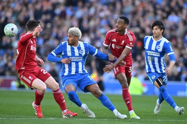 Liverpool đã bị Brighton vượt mặt và thua trận đấu đó.