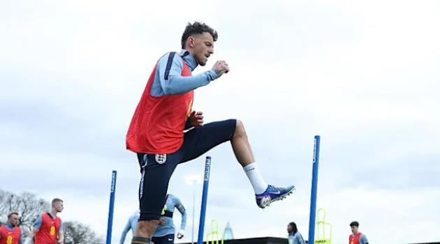 Ben White trở lại ĐTQG Anh sau thời gian dài vắng bóng.