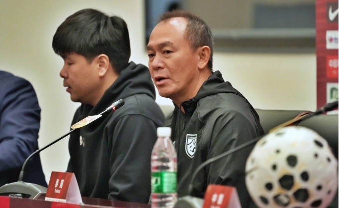 HLV trưởng tuyển U23 Thái Lan.