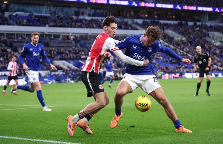 Everton hoặc Brentford vẫn có cơ hội dự Champions League mùa tới.