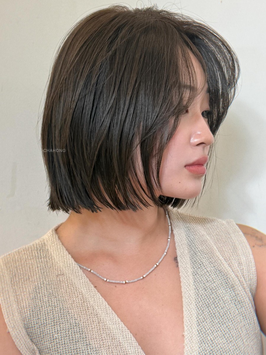  Kiểu tóc này phù hợp với môi trường cần sự chỉn chu như công sở, đồng thời cũng dễ chăm sóc trong sinh hoạt hằng ngày. 