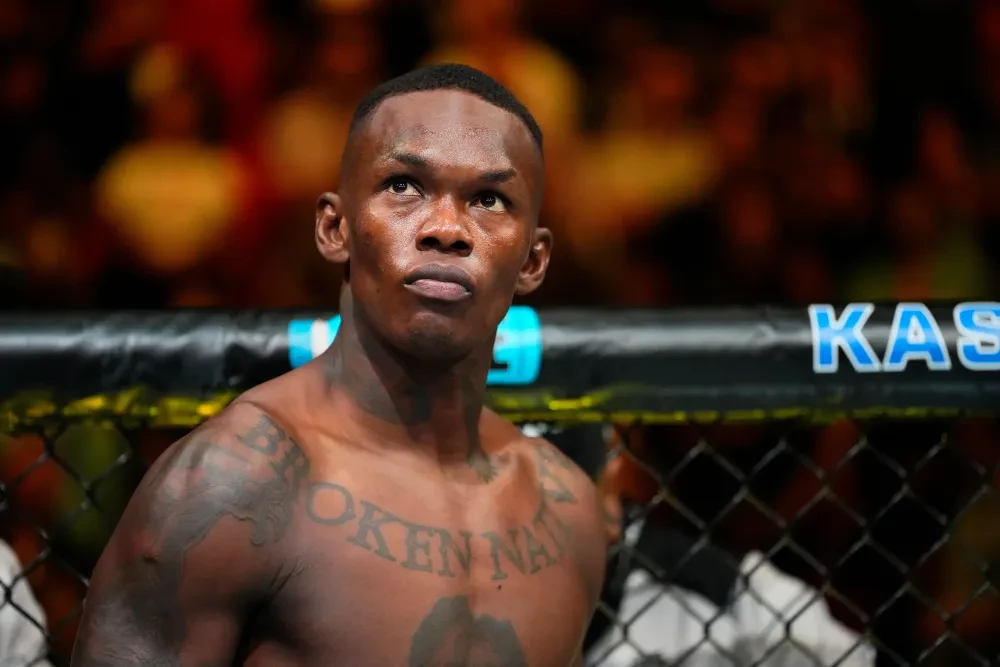 Israel Adesanya tại sự kiện UFC 287