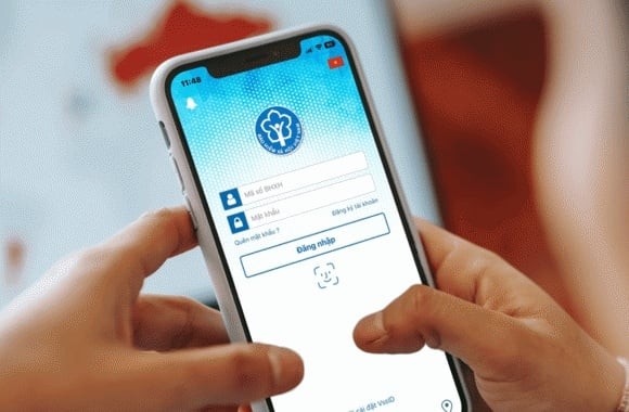 Đối với sổ BHXH bản giấy chưa được cập nhật lên cơ sở dữ liệu quốc gia, cơ quan BHXH có trách nhiệm rà soát và bổ sung để đảm bảo quyền lợi cho người tham gia.