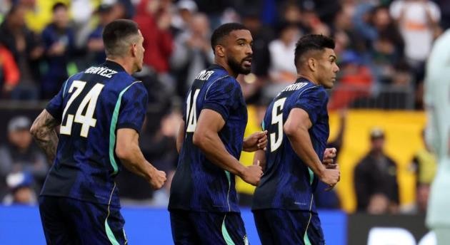 Ancelotti còn nhiều việc phải làm với các học trò.