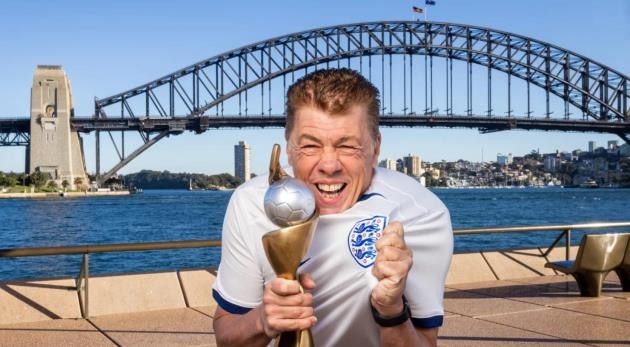 Andy Milne rao bán nhà để theo chân ĐT Anh ở World Cup 2026.