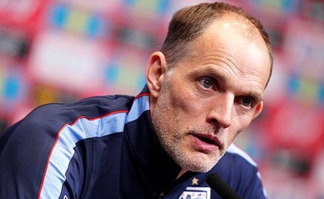 Thomas Tuchel bảo vệ Ben White trước bão dư luận.