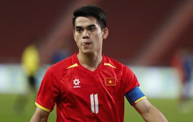 Văn Khang dính chấn thương ở buổi tập.