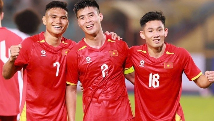 Tuyển Việt Nam áp sát top 100 trên BXH FIFA.