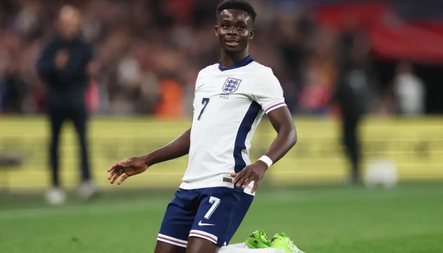 Saka đang là cầu thủ Arsenal ghi nhiều bàn nhất cho tuyển Anh.,