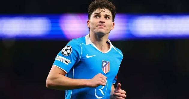 Arsenal khó lòng chiêu mộ Alvarez trước sự cứng rắn từ Atletico.