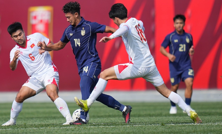 U23 Việt Nam để thủng lưới ngay từ phút đầu tiên. Ảnh: Changsuek.