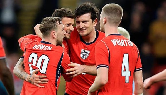 Ben White tái xuất với 1 bàn thắng cho tuyển Anh.