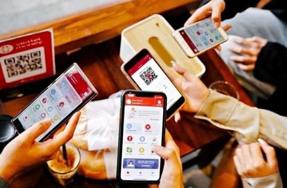 Thông tư 30/2025 yêu cầu các tổ chức cung ứng dịch vụ thanh toán phải đối chiếu chính xác thông tin khách hàng với dữ liệu định danh, đảm bảo tên chủ tài khoản hiển thị đầy đủ trong mọi giao dịch.