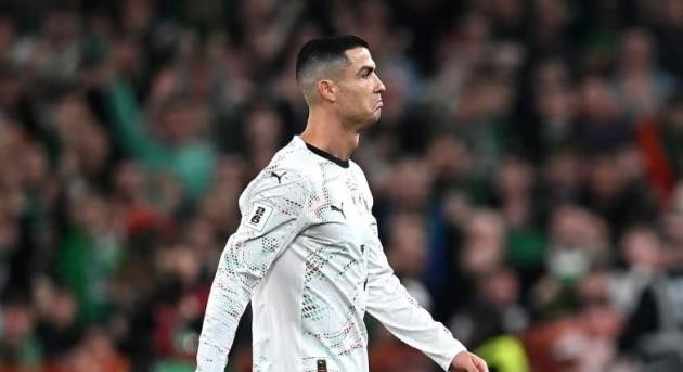 Ronaldo thoát án cấm thi đấu từ FIFA.