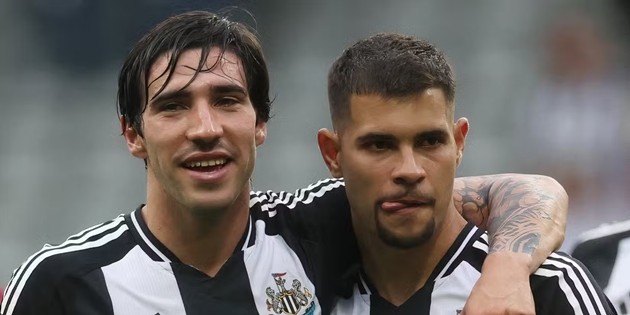 Tân binh nào sẽ cập bến Man United?