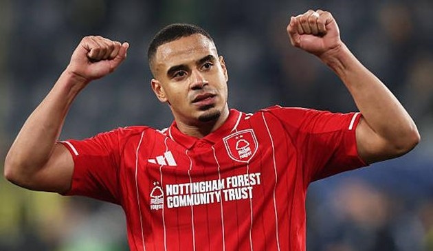 Liverpool sẵn sàng chi đậm vì Murillo.